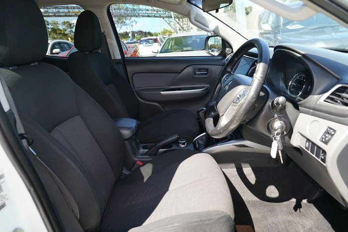 2017 Mitsubishi Triton GLS