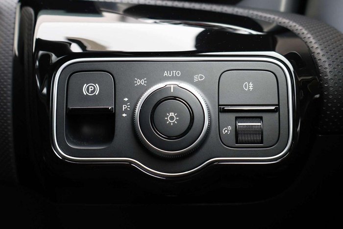 2025 Mercedes-Benz CLA-Class CLA200