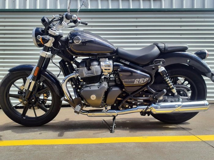 2026 Royal Enfield Super Meteor 650 Meteor Black