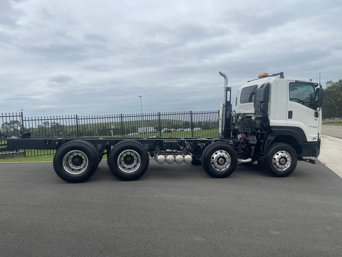 2025 Isuzu F Series Euro 5 FYJ 300-350 Auto Agitator 8x4 Cab Chassis
