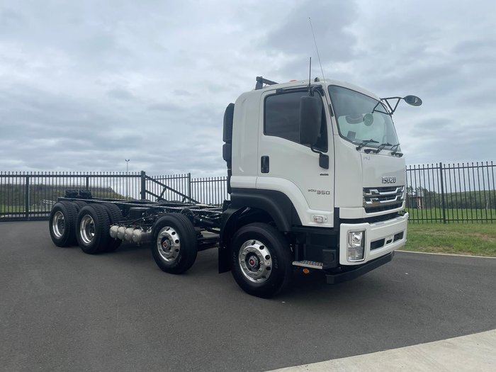 2025 Isuzu F Series Euro 5 FYJ 300-350 Auto Agitator 8x4 Cab Chassis