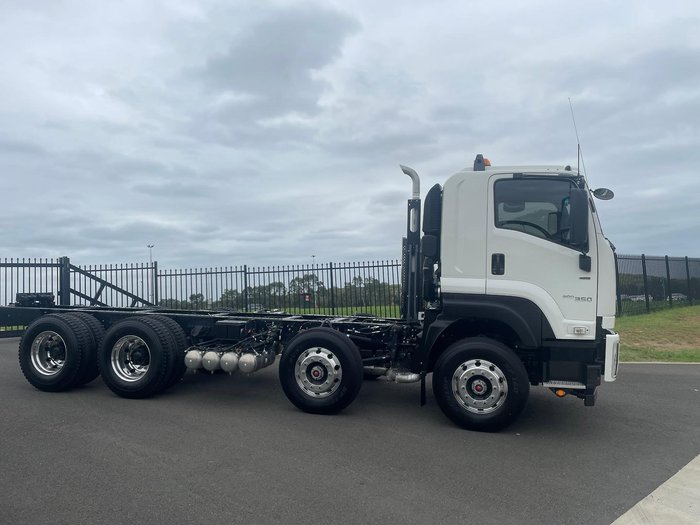 2025 Isuzu F Series Euro 5 FYJ 300-350 Auto Agitator 8x4 Cab Chassis