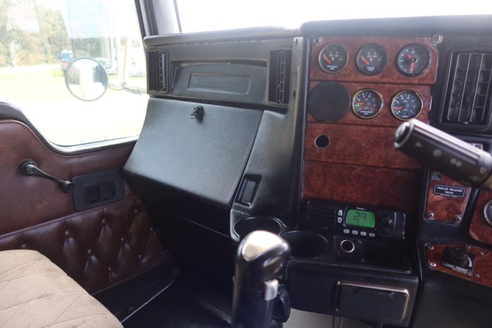 2007 Kenworth T400 Series T404S