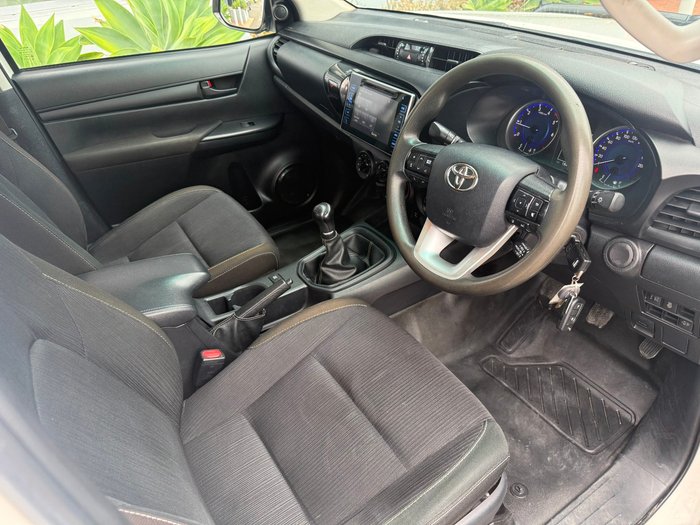 2020 Toyota Hilux SR