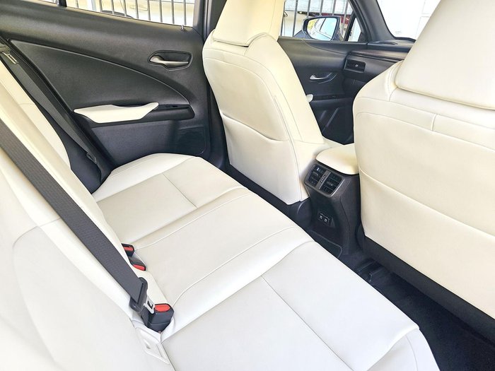 2019 Lexus UX 200 Luxury MZAA10R Mercury Grey