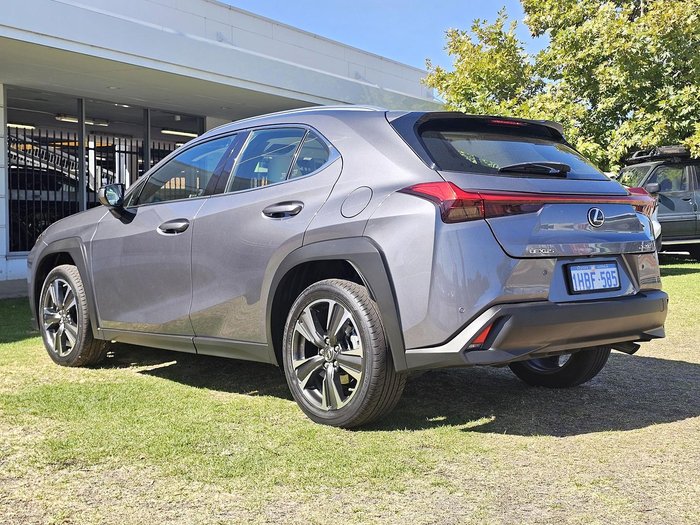 2019 Lexus UX 200 Luxury MZAA10R Mercury Grey