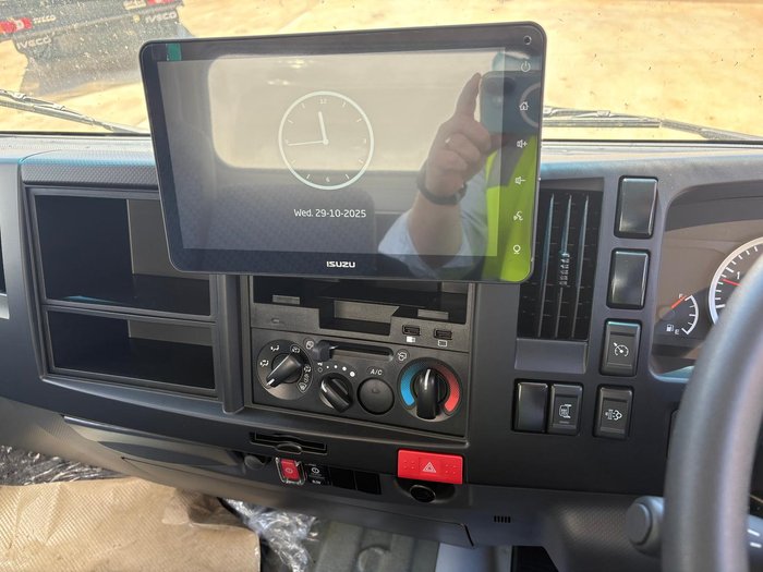 2025 Isuzu N Series NNR 45-150 Vanpack