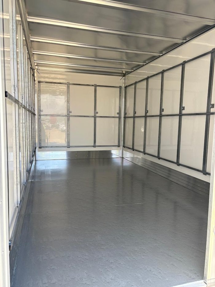 2025 Isuzu N Series NNR 45-150 Vanpack