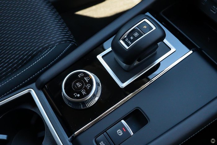 2025 Mitsubishi Outlander LS