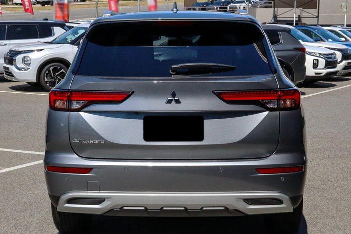 2025 Mitsubishi Outlander LS