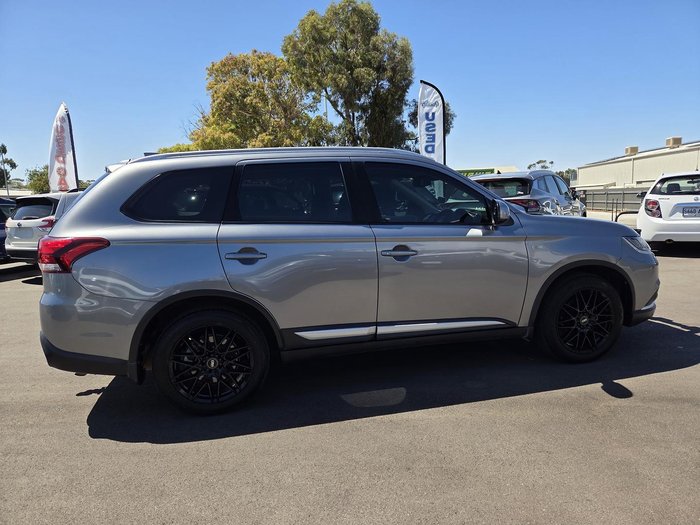 2019 Mitsubishi Outlander ES