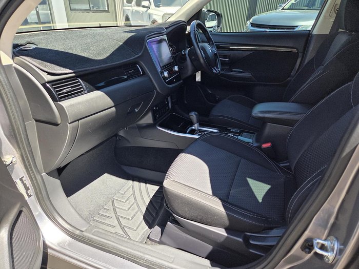 2019 Mitsubishi Outlander ES