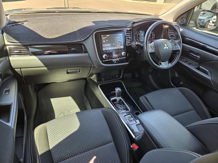 2019 Mitsubishi Outlander ES