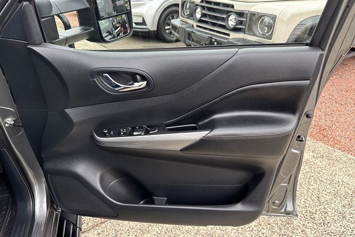 2021 Nissan Navara ST-X