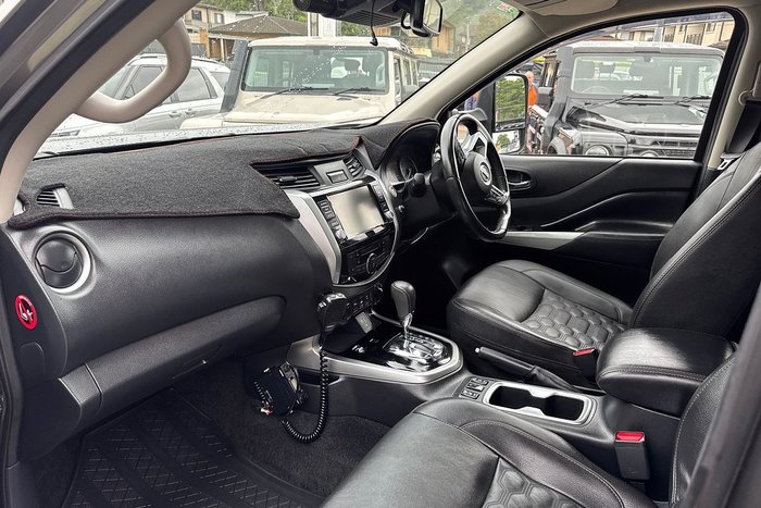 2021 Nissan Navara ST-X