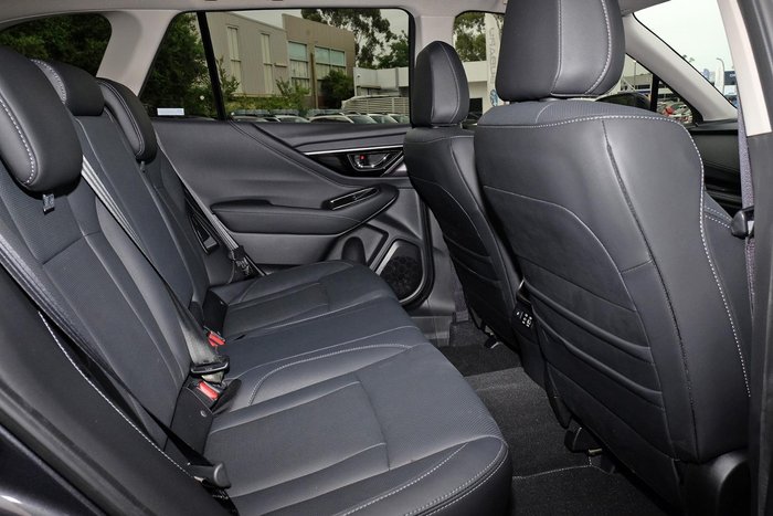 2025 Subaru Outback AWD Touring XT