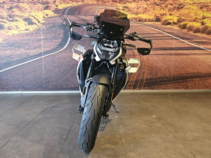 2024 BMW M 1000 R M 1000 White