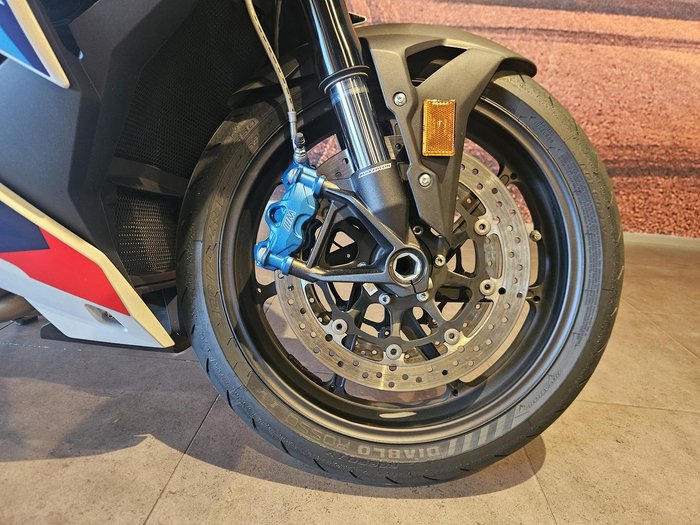 2024 BMW M 1000 R M 1000 White