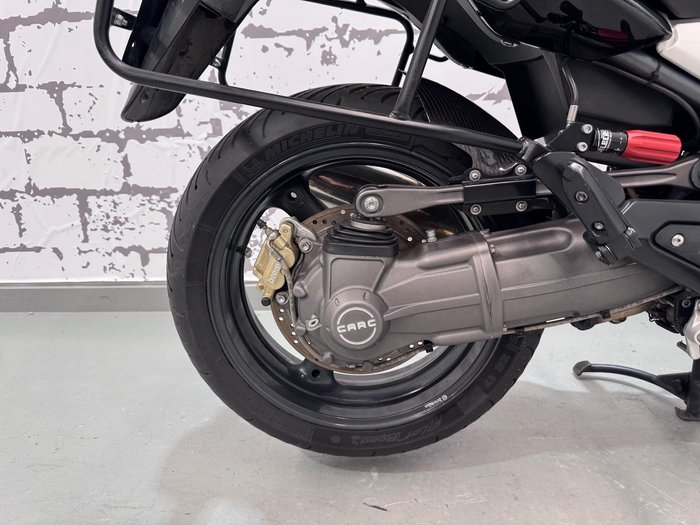 2005 Moto Guzzi Breva V1100 Breva Red