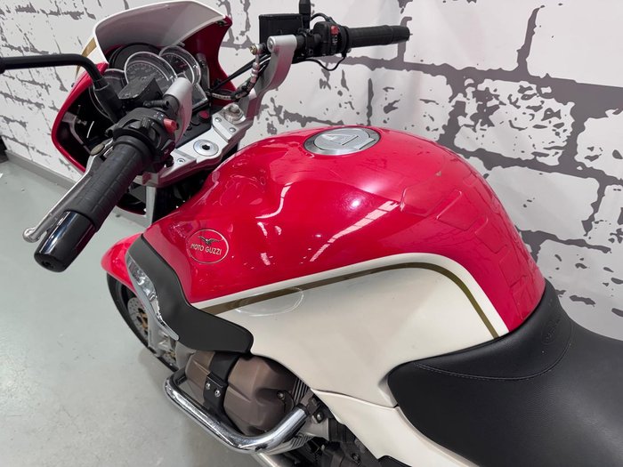 2005 Moto Guzzi Breva V1100 Breva Red