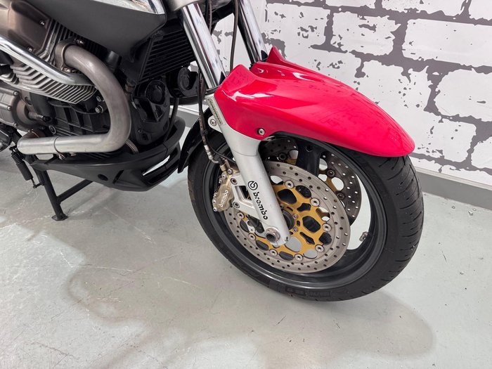 2005 Moto Guzzi Breva V1100 Breva Red