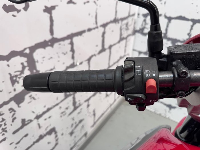 2005 Moto Guzzi Breva V1100 Breva Red