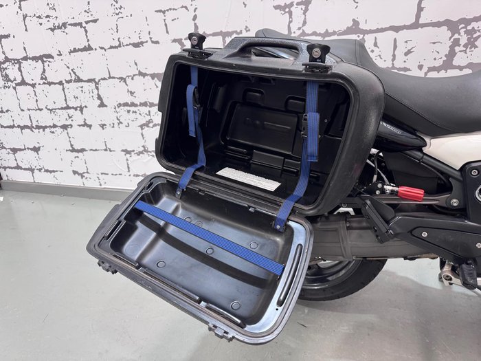 2005 Moto Guzzi Breva V1100 Breva Red