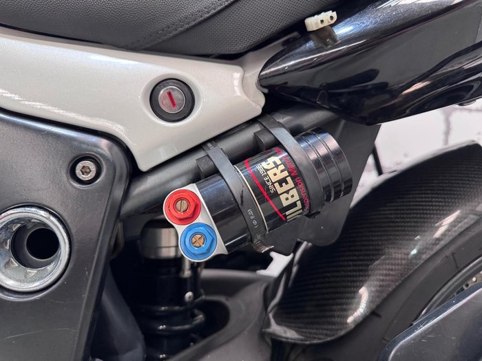 2005 Moto Guzzi Breva V1100 Breva Red