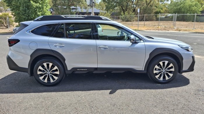 2025 Subaru Outback AWD Touring XT