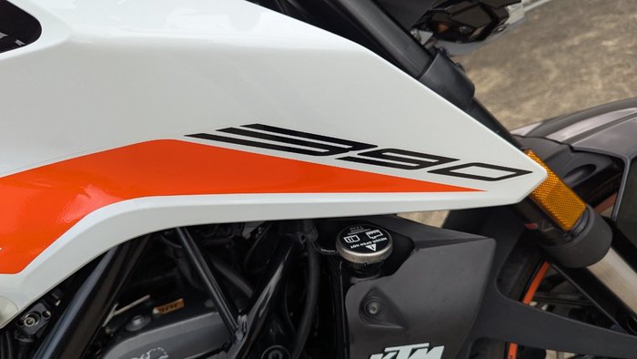 2021 Ktm 390 DUKE White