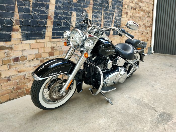 2016 HARLEY-DAVIDSON SOFTAIL DELUXE 1690 (FLSTN) ROAD BLACK