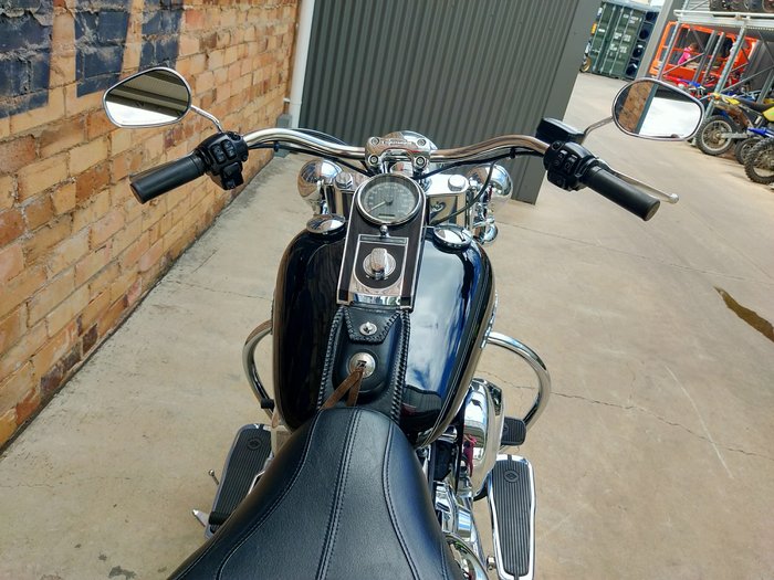 2016 HARLEY-DAVIDSON SOFTAIL DELUXE 1690 (FLSTN) ROAD BLACK