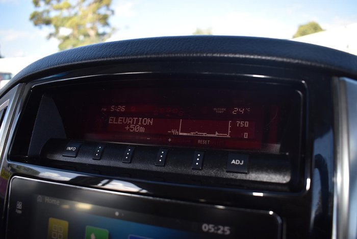 2020 Mitsubishi Pajero GLX