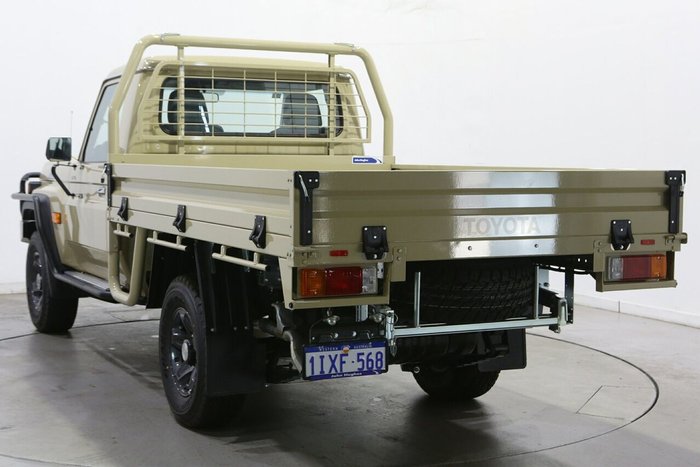 2025 Toyota Landcruiser GXL