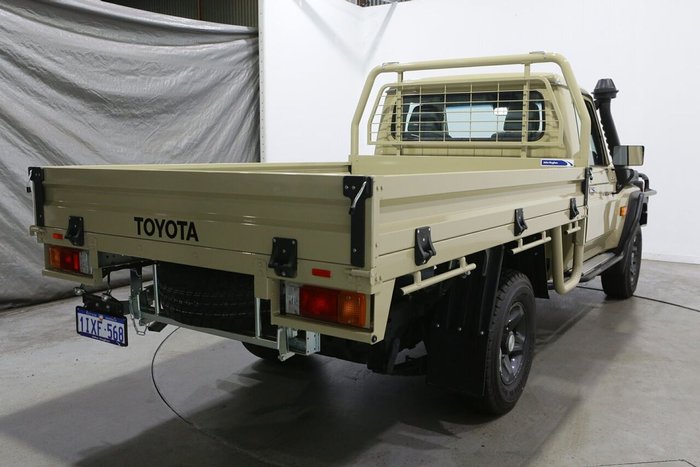 2025 Toyota Landcruiser GXL