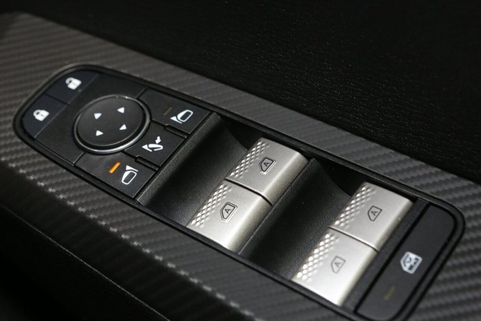 2025 Mitsubishi Outlander LS