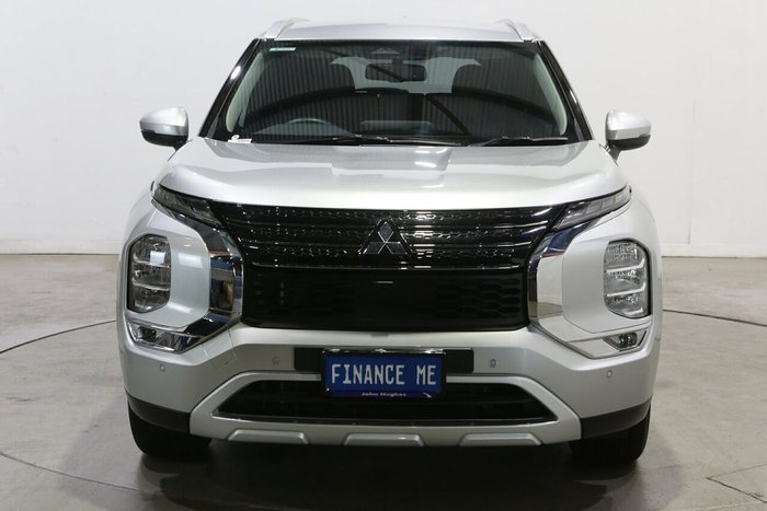 2025 Mitsubishi Outlander LS