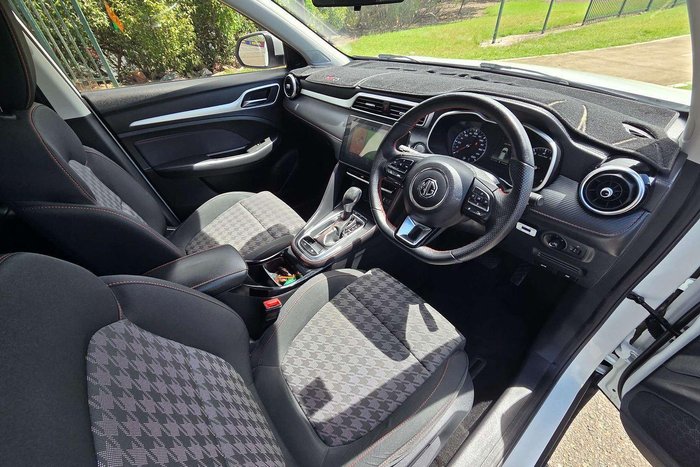 2021 MG ZST Core MY21 York White