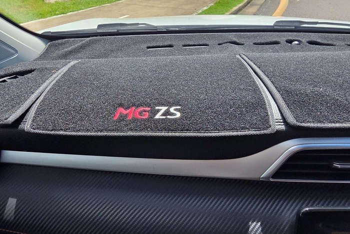 2021 MG ZST Core MY21 York White