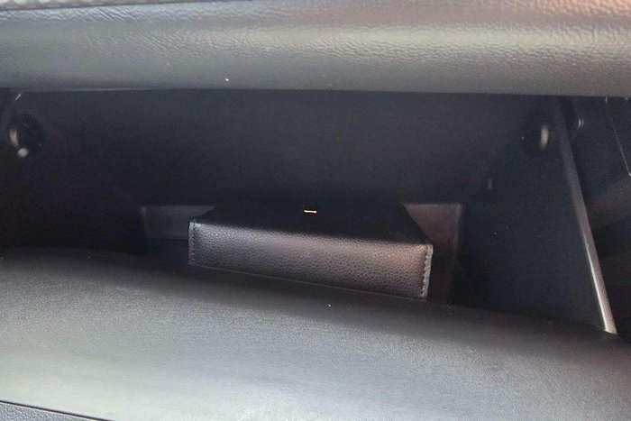 2021 MG ZST Core MY21 York White