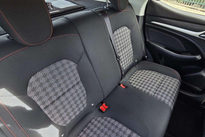 2021 MG ZST Core MY21 York White