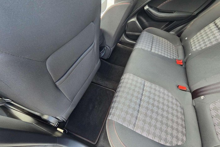 2021 MG ZST Core MY21 York White