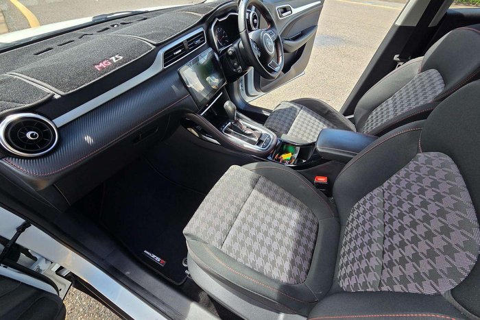 2021 MG ZST Core MY21 York White