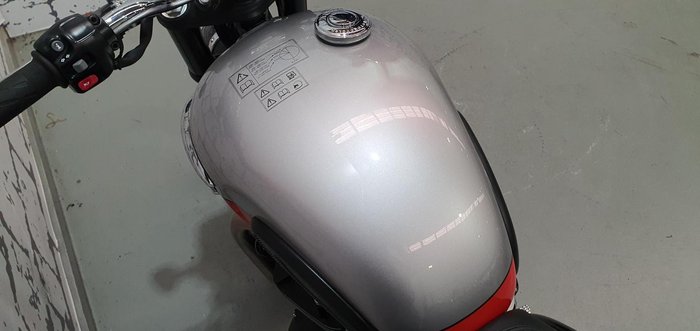 2025 Triumph Bonneville T100 (900cc) Bonneville Orange