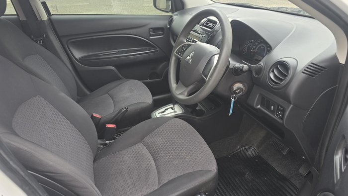 2017 Mitsubishi Mirage ES