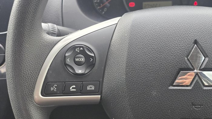 2017 Mitsubishi Mirage ES