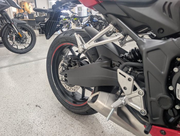 2025 Honda CBR650RAC Red