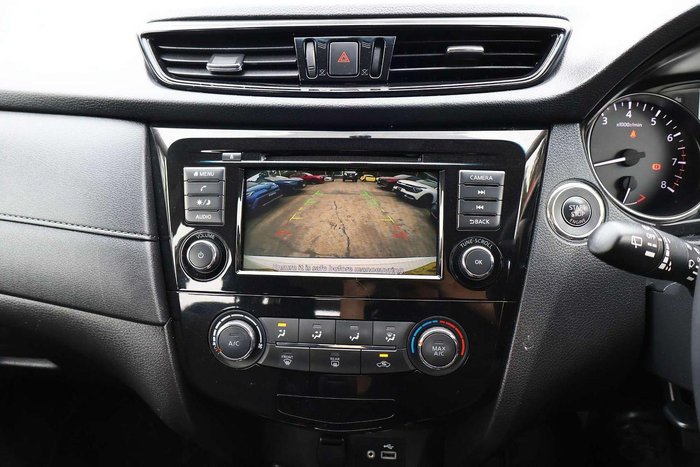 2022 Nissan X-TRAIL ST