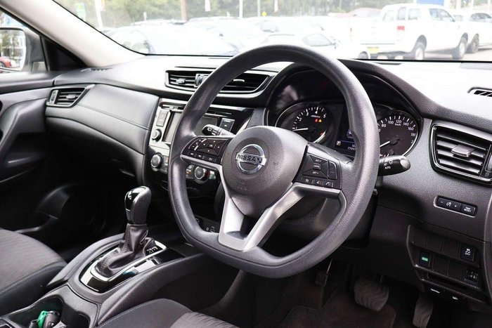 2022 Nissan X-TRAIL ST