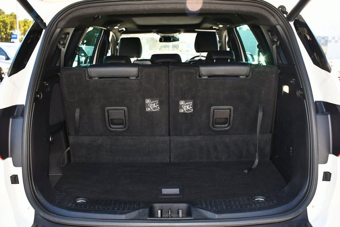 2022 Ford Everest Titanium
